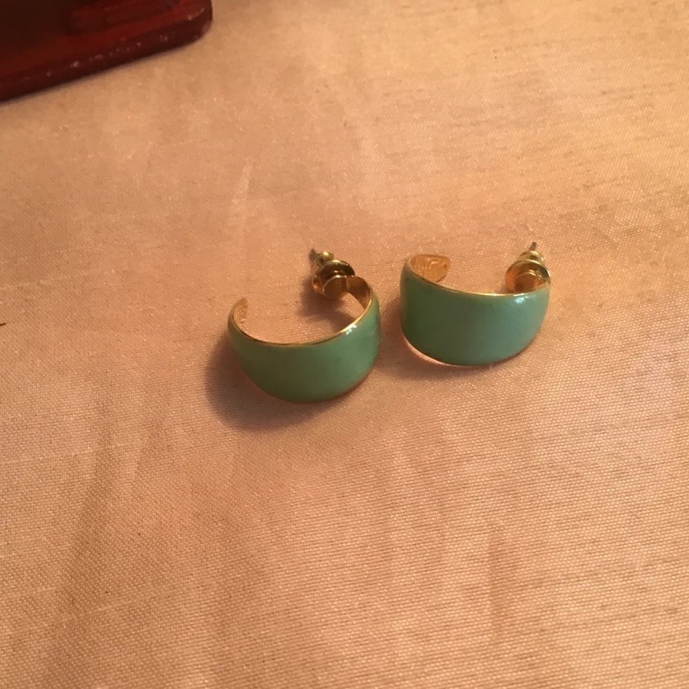 Minty Green and Goldtone Earrings